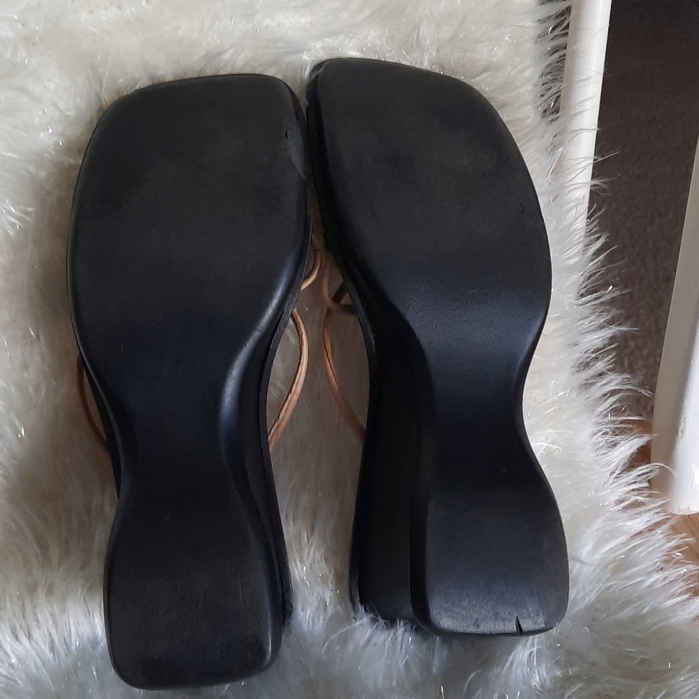 Spring Wedges - Picture 5 of 7